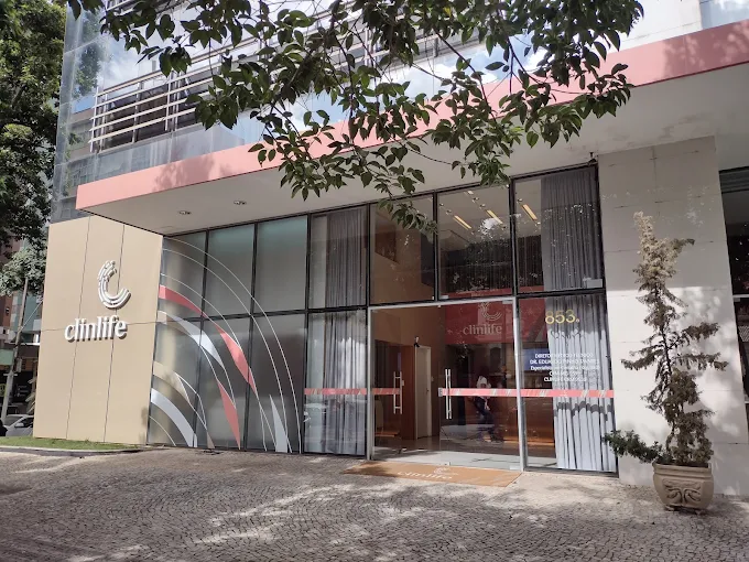 Fachada da Clinlife na Rua Sergipe, 853, na Savassi, Belo Horizonte